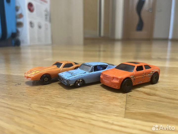 Hot wheels машинки