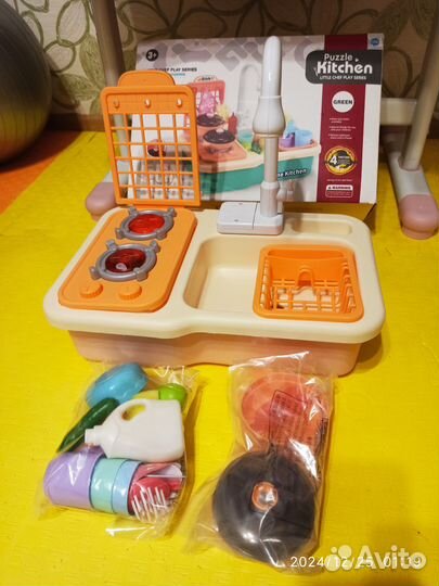 Детские игрушки пакетом кухня с краном набор