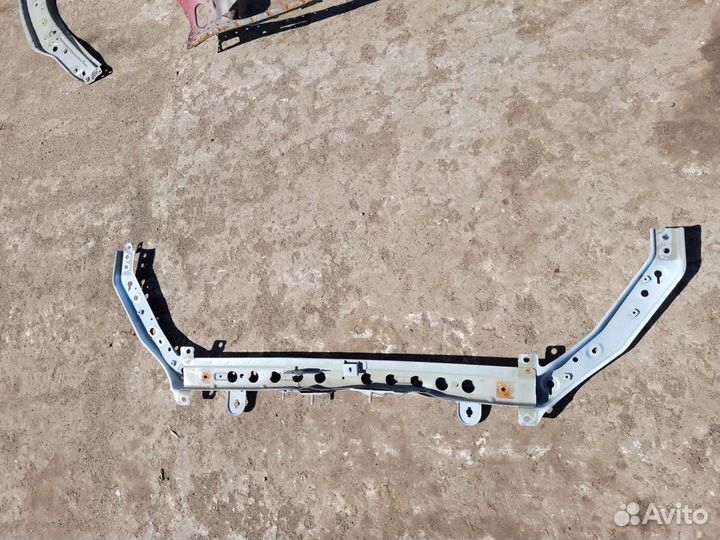 Верхняя планка телевизора vesta