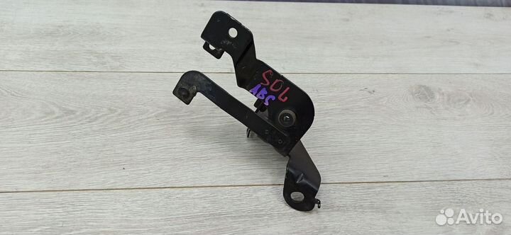 Кронштейн крепление блока ABS абс Hyundai solaris