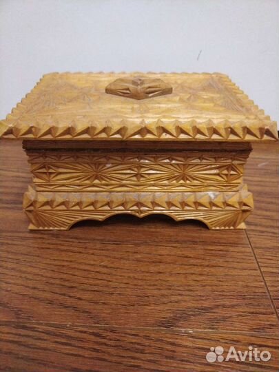 Шкатулки из дерева