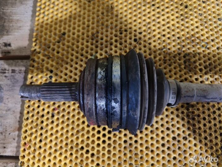 Привод передний левый LADA Granta 1.6 8кл