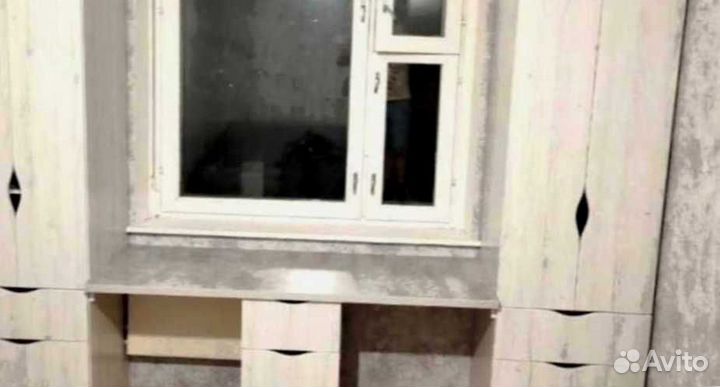 Рабочая зона у окна