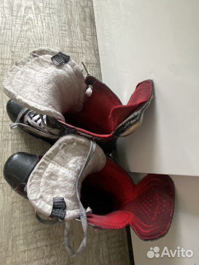 Хоккейные коньки bauer 42 размер