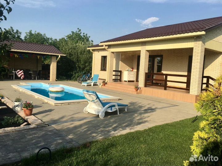 Дом для отдыха с бассейном и баней