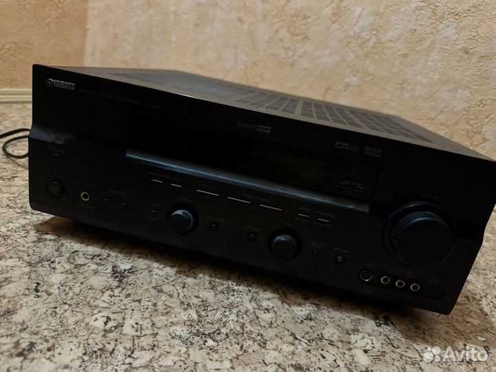 Ресивер Yamaha RX-V657