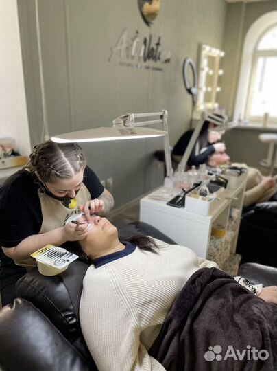 Мастер наращивания ресниц (лэшмейкер)