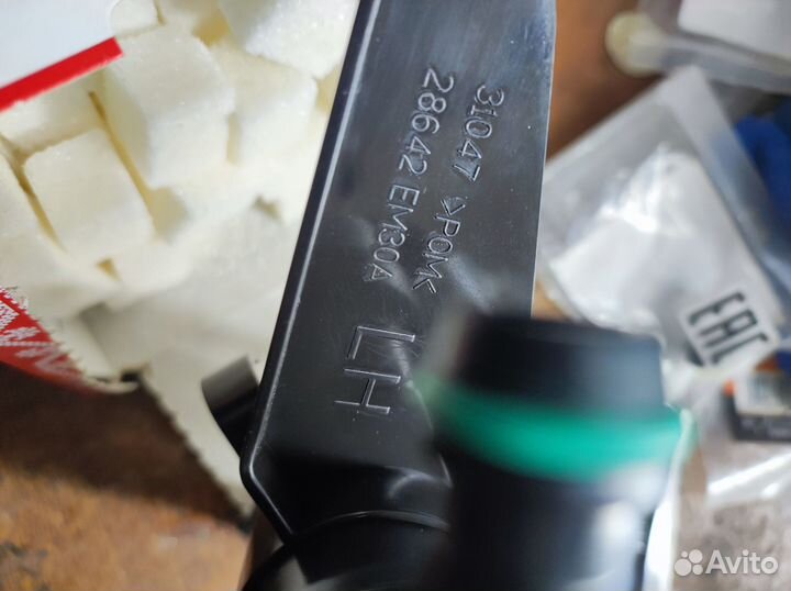 Форсунка омывателя фары Nissan Tiida C11 2007-2013