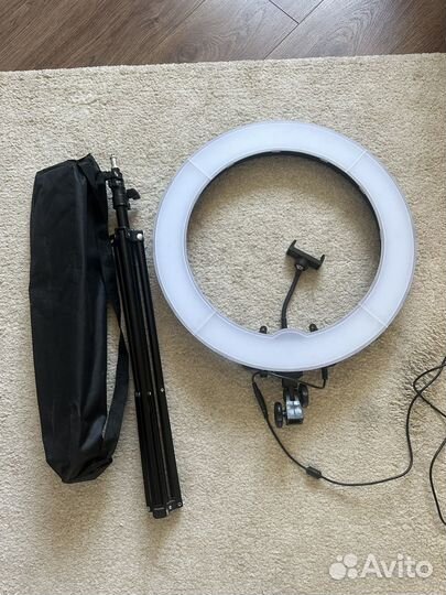 Кольцевая лампа