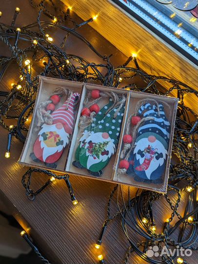 Новогодние игрушки деревянные