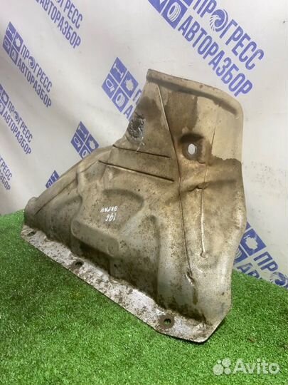 Тепловой экран Volvo S40 седан 2.4 B5244S 2008