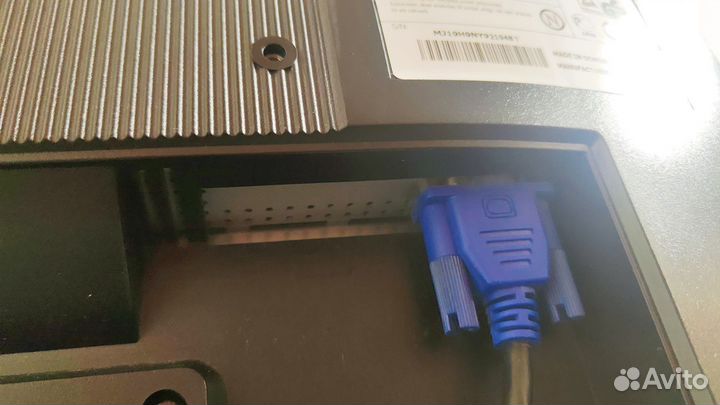 Samsung syncmaster 913n