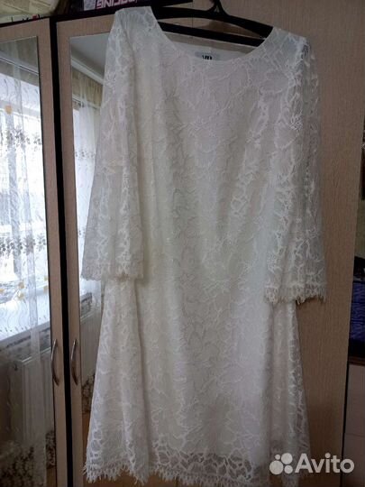 Нарядное женское платье