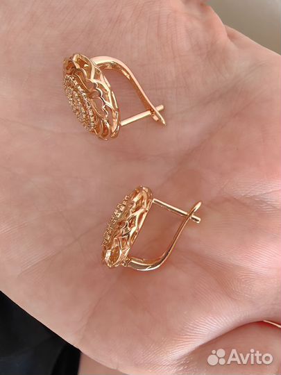 Золотые серьги