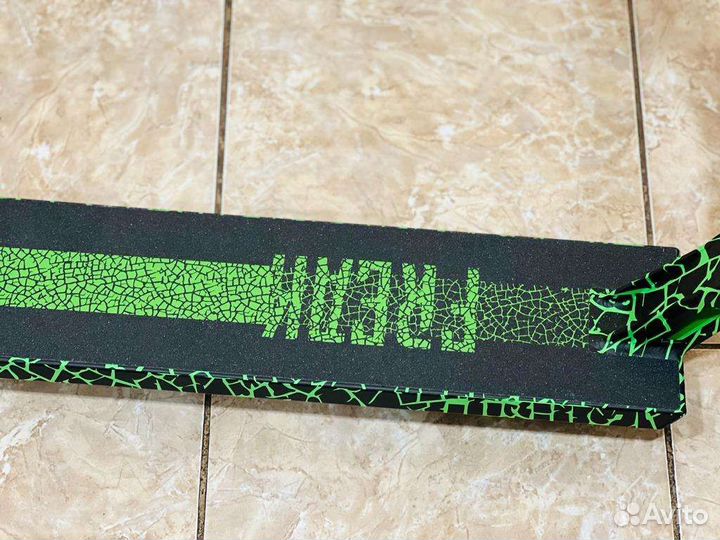 Трюковой самокат tech team freak wt