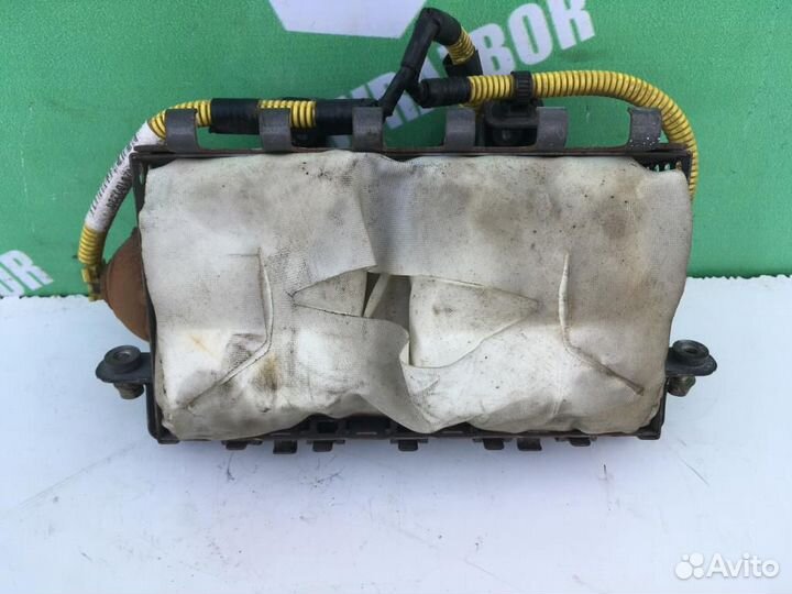 Подушка безопасности пассажирская Митсубиси Гала