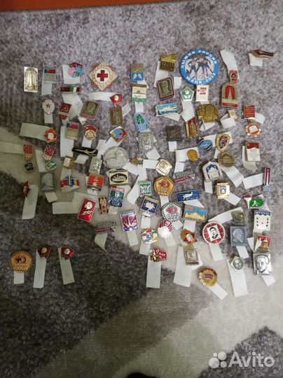 Значки 240шт