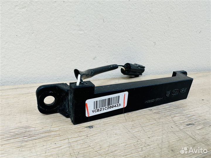 Антенна смарт ключ задняя Hyundai Solaris 2