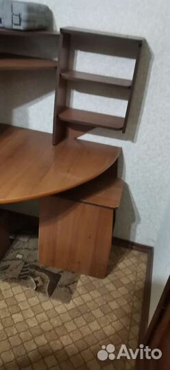 Компьютерный стол