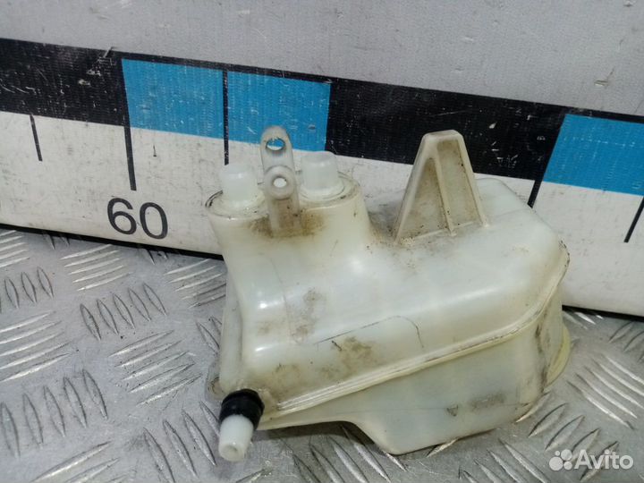 Б/У Бачок главного тормозного цилиндра#001