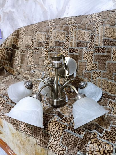 Люстра потолочная подвесная