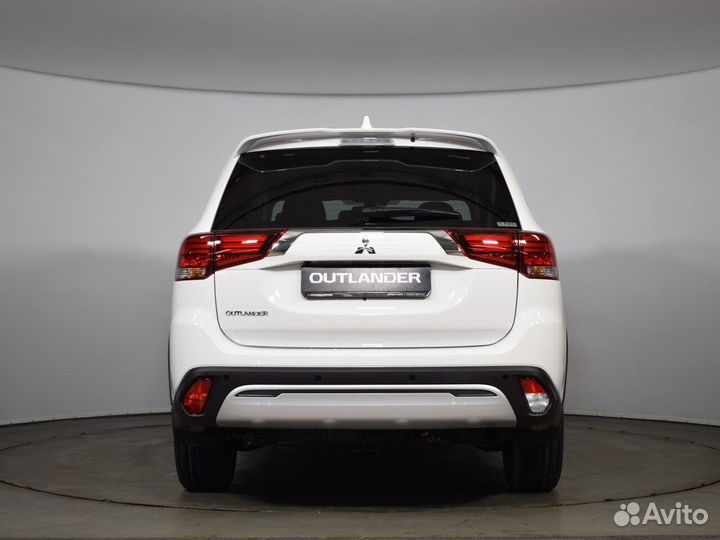 Mitsubishi Outlander 2 CVT, 2022