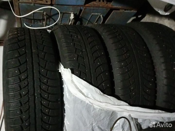 Matador MP 30 Sibir Ice 2 SUV 215/70 R16 100