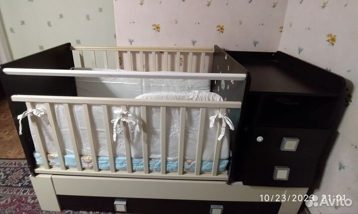 Детская кроватка