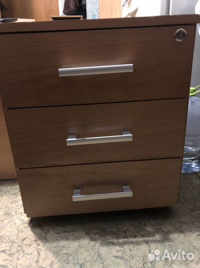 Тумба прикроватная