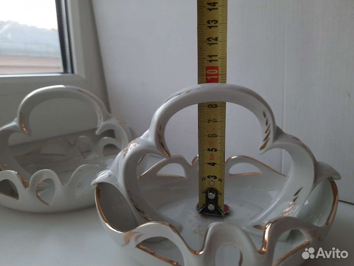 Конфетница фарфоровая