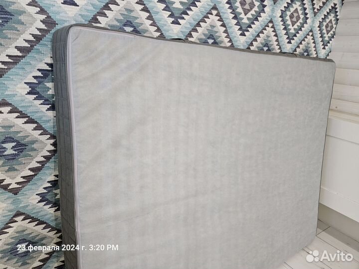Матрас IKEA Hovag 160x200