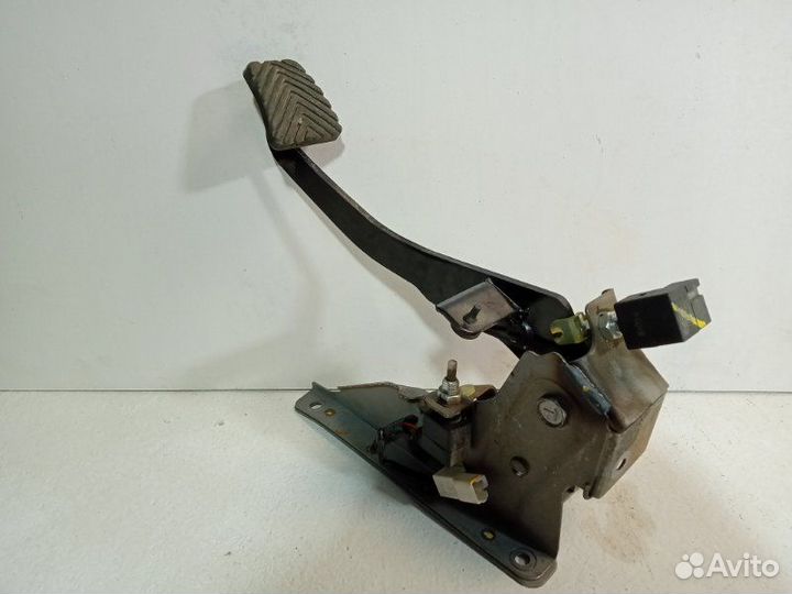 Педаль сцепления Kia Rio 3 QB 1.6 G4FC 2016