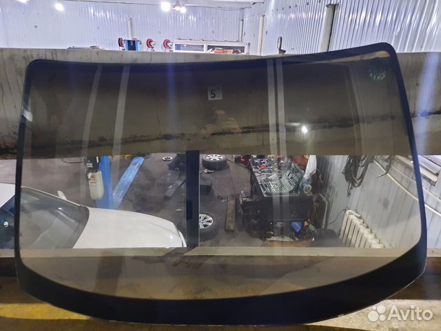 Продам лобовое стекло на toyotta chaser