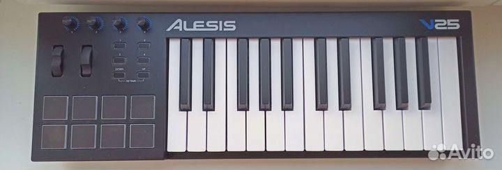 Миди клавиатура Alesis v25