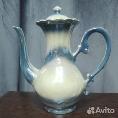 Фарфоровый кувшин с крышкой СССР