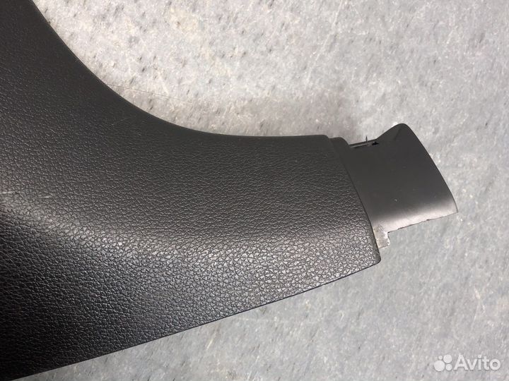 Прав накладка порога Genesis 2