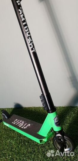 Самокат трюковой алюминиевый цвет зелёный