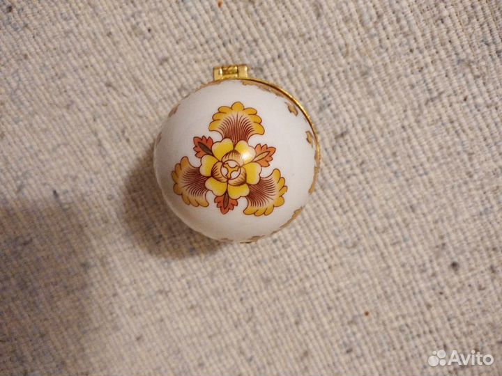 Шкатулка яйцо