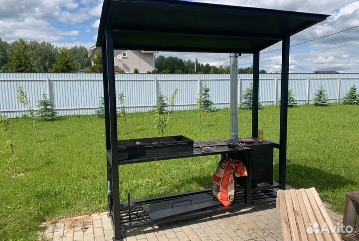 Мангал с печью под казан и крышей