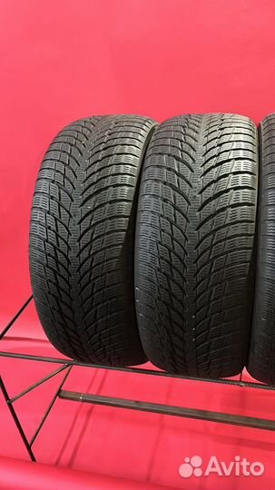 Nokian Tyres WR Snowproof P 215/50 R17 104Y