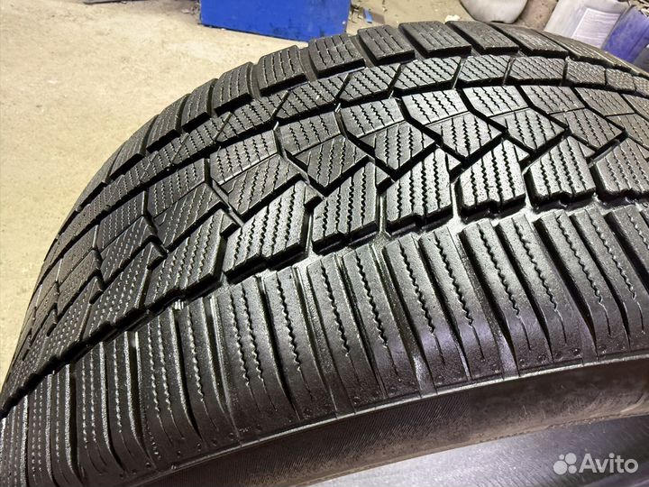 Continental ContiWinterContact TS 860S 275/40 R21 107V