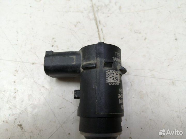 Датчик парковки задний Nissan Terrano F4R 2021