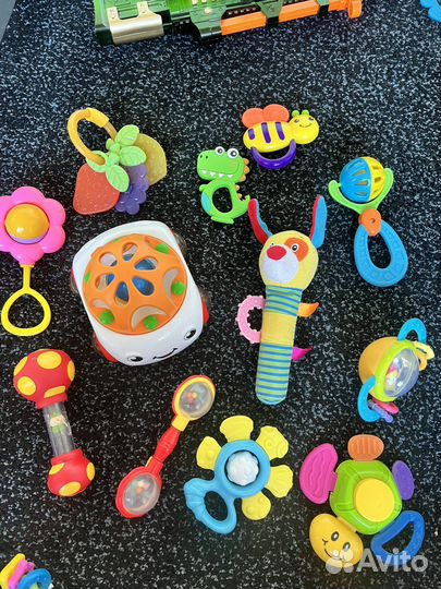 Развивающие игрушки для малышей