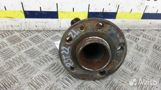 Ступица задняя левая volvo V60 1 (83T22LZ01)