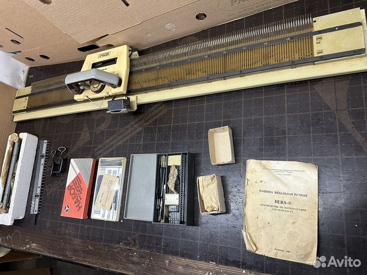 Ручная вязальная машина нева-6