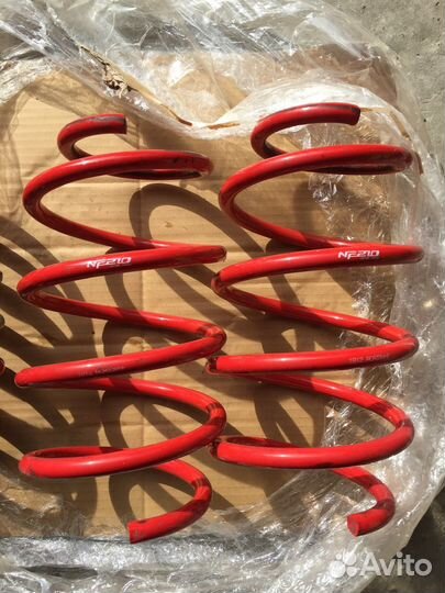 Продам заниженные пружины Harrier 60 кузов