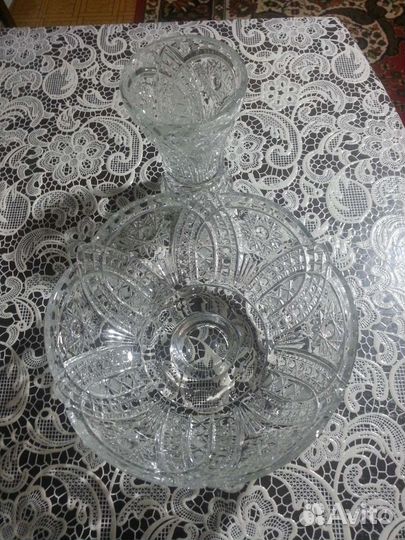 Хрустальная ваза для фруктов на ножке