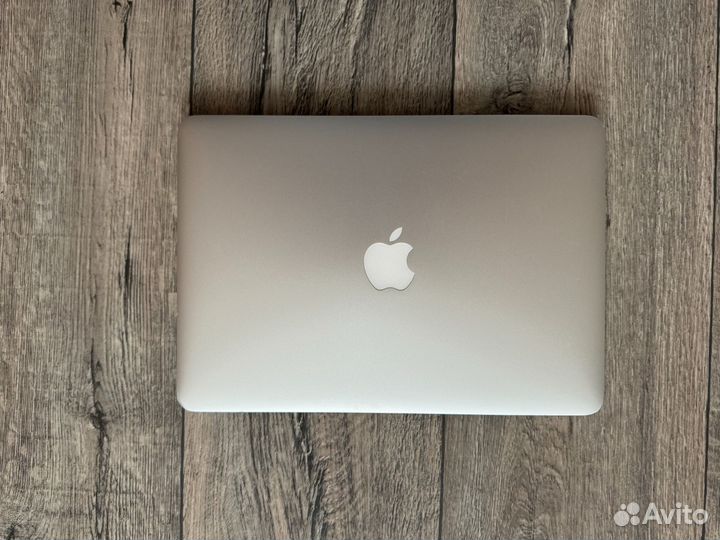 MacBook Pro 13 2017 Retina /Core i5/8GB/Intel GPU