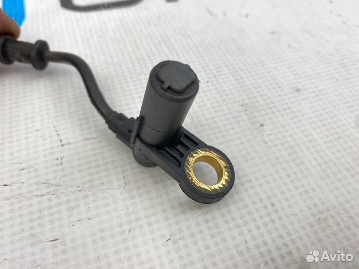 Датчик abs передний Mercedes-Benz S-Class W220