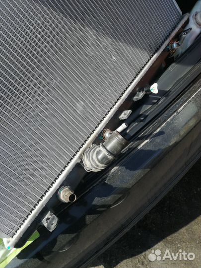 Радиатор охлаждения двигателя Honda accord 7